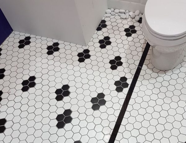 Black And White Hexagon 50mm wall and floor mosaics - Cerdomus Tile Studio Quality Tiles - June 10, 2022 50x50 White Gloss Big Hex Mosaic HEX50WG