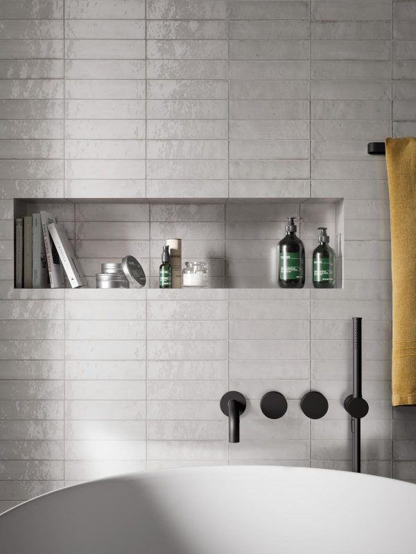 M2696 LIFE 2 - Cerdomus Tile Studio Quality Tiles - October 13, 2021 60x240 Lume White Gloss M2696